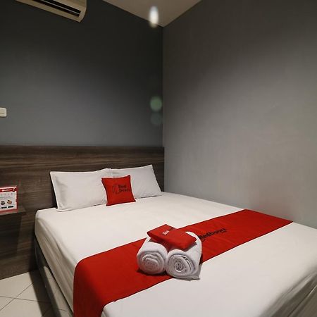 Reddoorz Plus Near Rs Harapan Kita Джакарта Екстер'єр фото