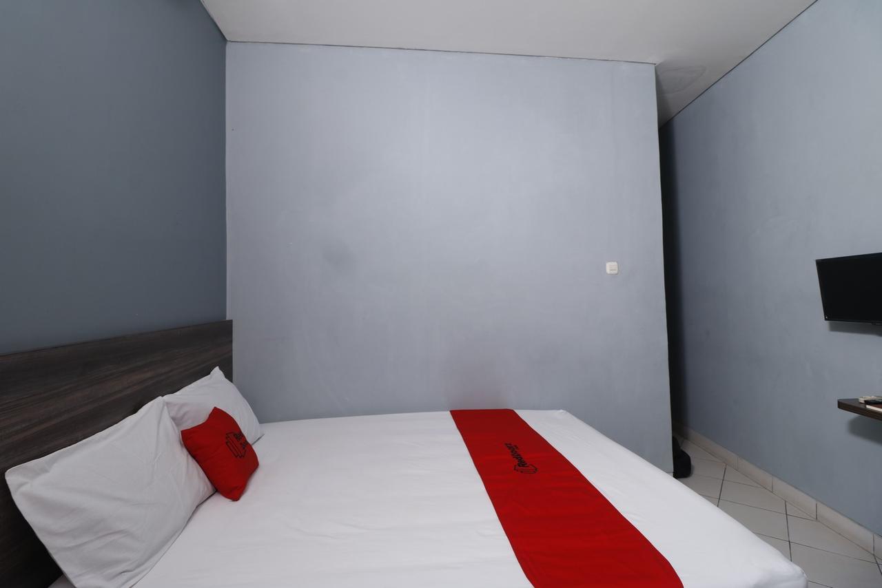 Reddoorz Plus Near Rs Harapan Kita Джакарта Екстер'єр фото