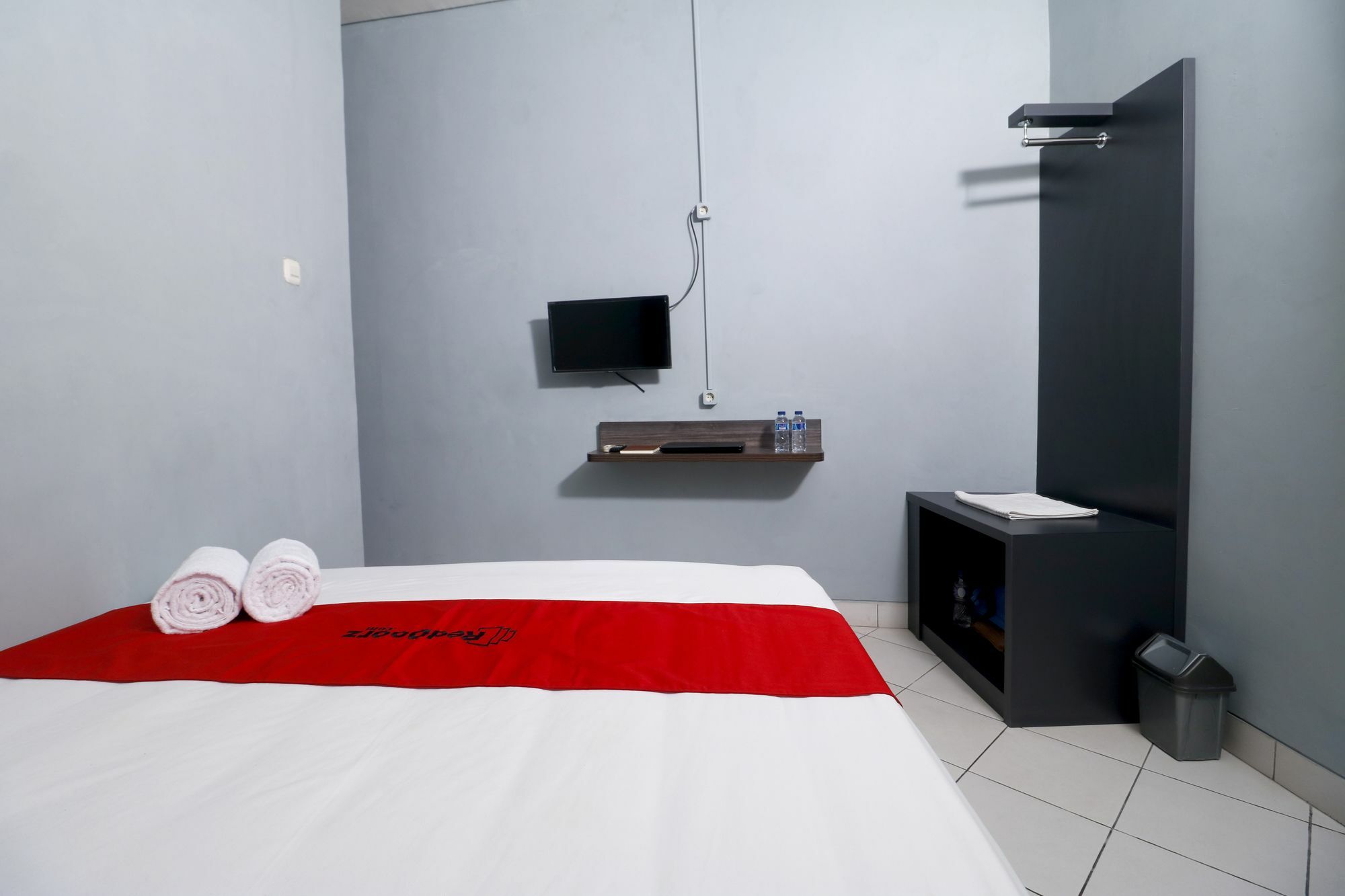 Reddoorz Plus Near Rs Harapan Kita Джакарта Екстер'єр фото