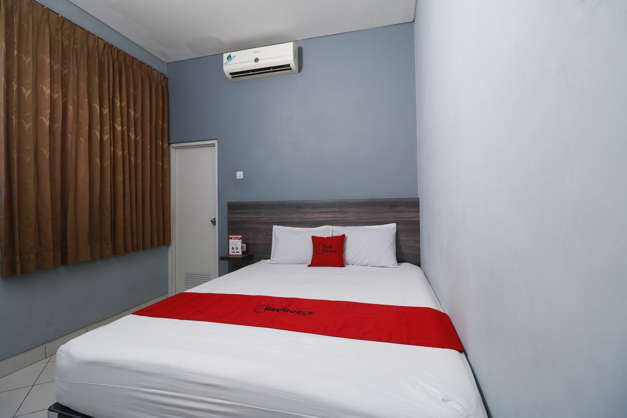 Reddoorz Plus Near Rs Harapan Kita Джакарта Екстер'єр фото