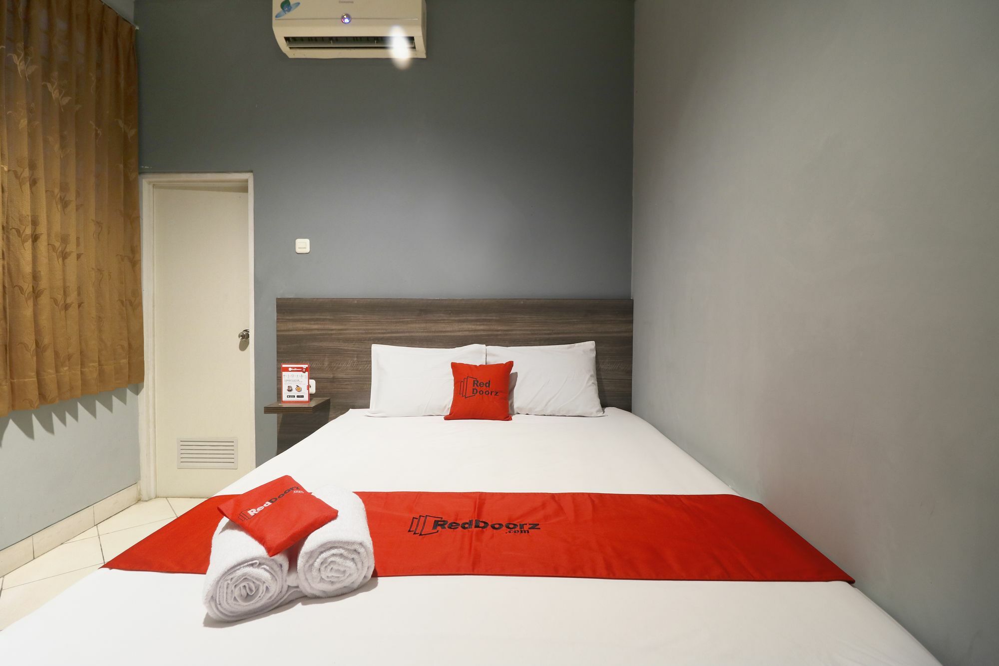 Reddoorz Plus Near Rs Harapan Kita Джакарта Екстер'єр фото