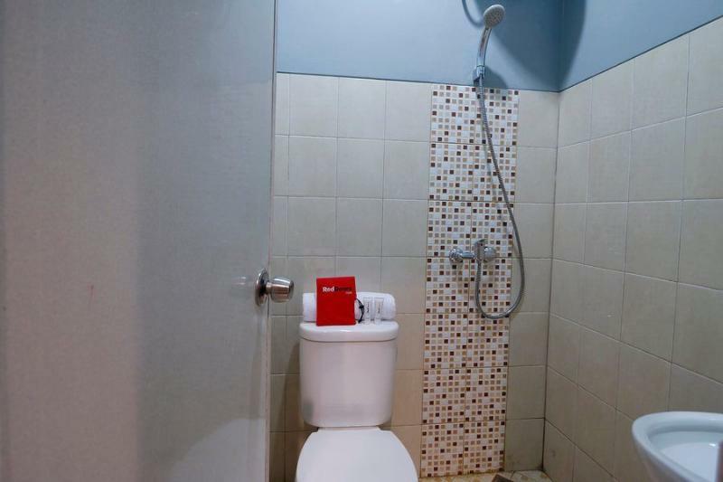 Reddoorz Plus Near Rs Harapan Kita Джакарта Екстер'єр фото